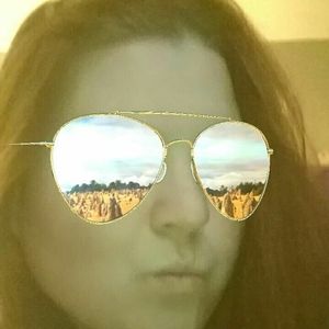 Meet your Posher, Shelli